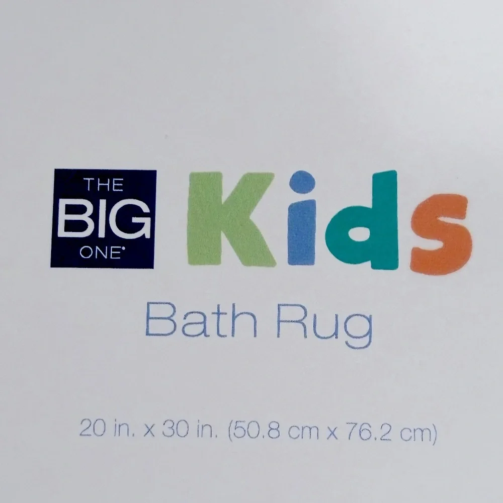 NWT Disney Mickey Mouse children’s bath rug mat 20 in. x 30 in.